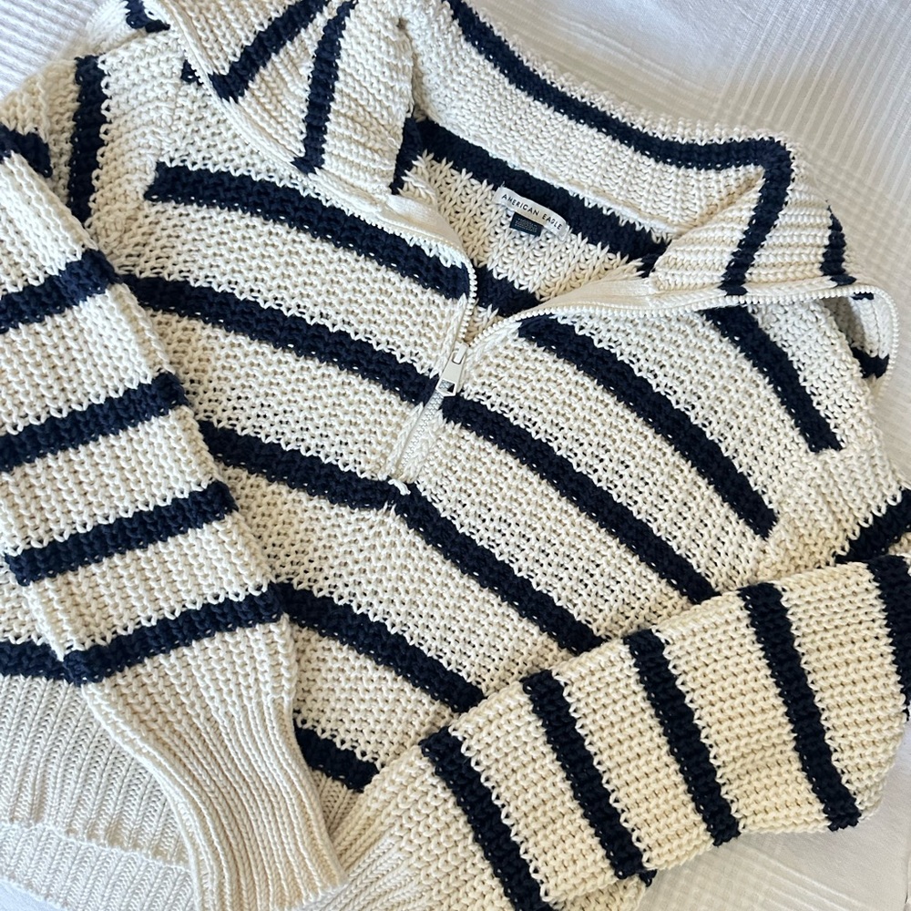 AMERICAN EAGLE STRIPED HALF ZIP